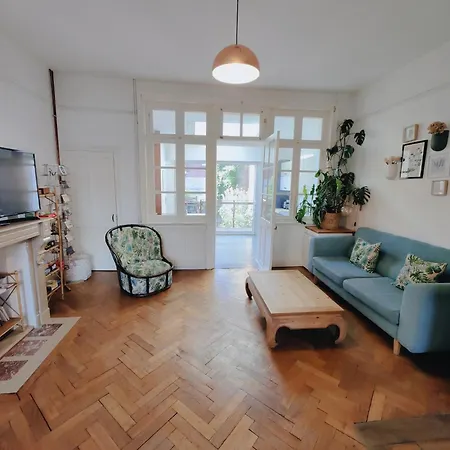 Hébergement de vacances Charming House 4 Bedrooms And Garden